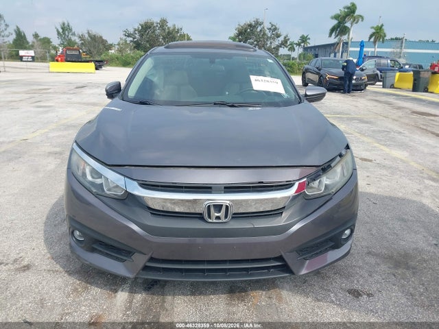 46328359 :رقم المزاد ، 19XFC1E31JE002780 vin ، 2018 Honda Civic Ex-t مزاد بيع