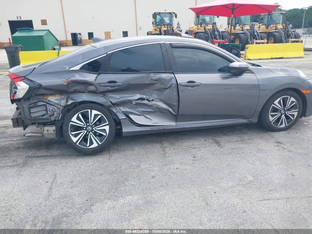 46328359 :رقم المزاد ، 19XFC1E31JE002780 vin ، 2018 Honda Civic Ex-t مزاد بيع