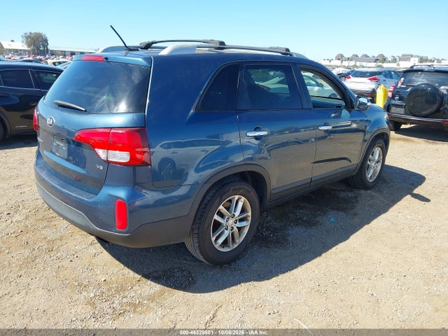 KIA Sorento Lx V6 2015 5XYKT4A70FG607098 Image 4