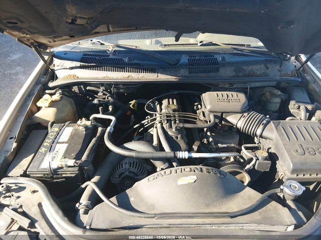 2000 Jeep Grand Cherokee Laredo მანქანა იყიდება აუქციონზე, vin: 1J4GW48S6YC398782, აუქციონის ნომერი: 46328540