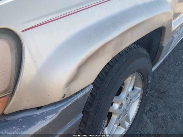 2000 Jeep Grand Cherokee Laredo მანქანა იყიდება აუქციონზე, vin: 1J4GW48S6YC398782, აუქციონის ნომერი: 46328540