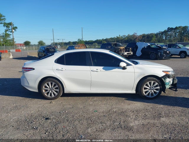 Продаж на аукціоні авто 2018 Toyota Camry Le, vin: 4T1B11HK8JU138618, номер лоту: 46328734
