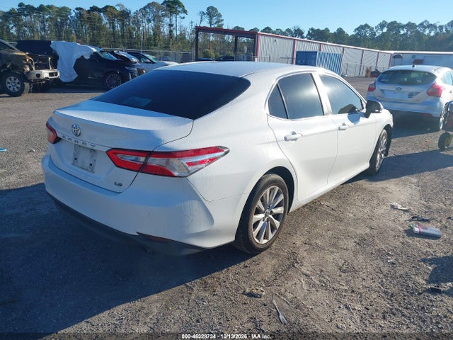 Продаж на аукціоні авто 2018 Toyota Camry Le, vin: 4T1B11HK8JU138618, номер лоту: 46328734