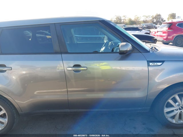 46328873 :رقم المزاد ، KNDJP3A59J7613092 vin ، 2018 Kia Soul + مزاد بيع