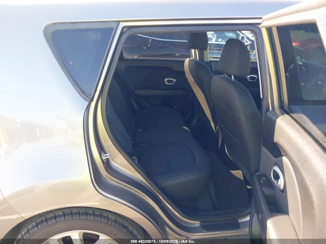 46328873 :رقم المزاد ، KNDJP3A59J7613092 vin ، 2018 Kia Soul + مزاد بيع