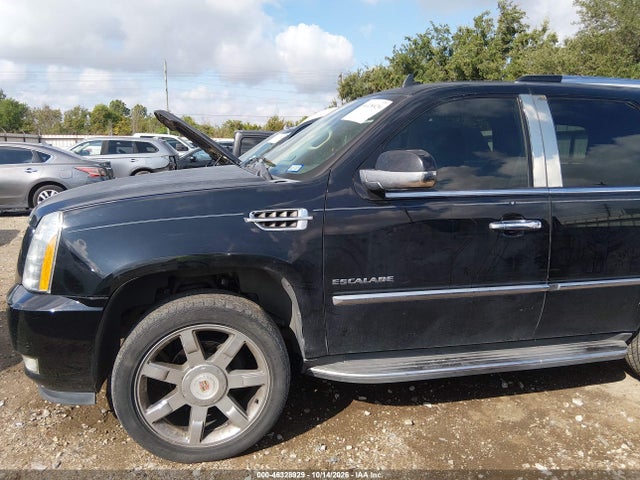 Продаж на аукціоні авто 2014 Cadillac Escalade Luxury, vin: 1GYS3BEF8ER153120, номер лоту: 46328929
