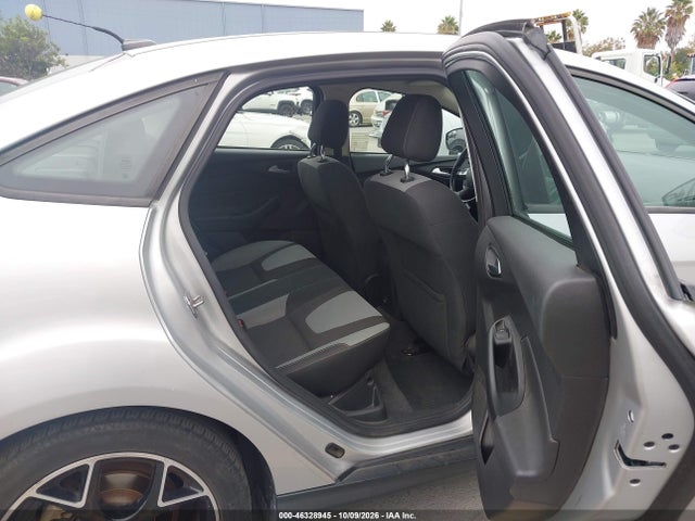 46328945 :رقم المزاد ، 1FAHP3F28CL148687 vin ، 2012 Ford Focus Se مزاد بيع