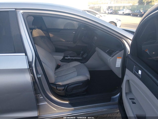 46329030 :رقم المزاد ، KMHE24L10HA044402 vin ، 2017 Hyundai Sonata Hybrid Se مزاد بيع