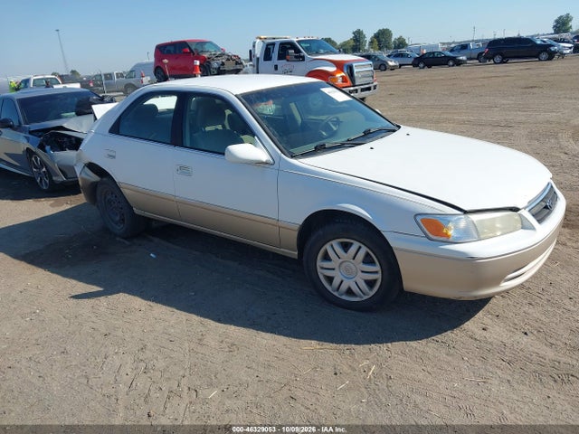 46329053 :رقم المزاد ، 4T1BG22KX1U824236 vin ، 2001 Toyota Camry Le مزاد بيع