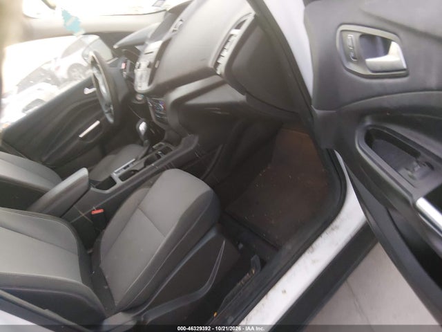 1FMCU0GD0JUC20447 Ford ESCAPE SE