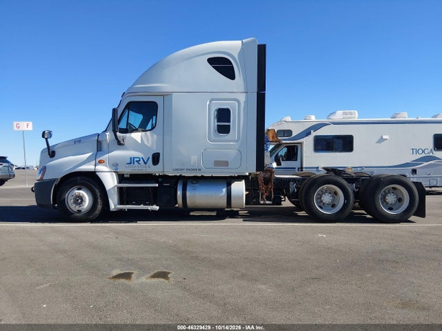 Freightliner Cascadia 125 2015 3AKJGLBG8FSFX6504 Image 17