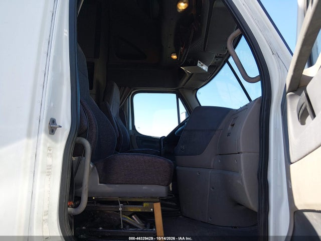 Freightliner Cascadia 125 2015 3AKJGLBG8FSFX6504 Image 6
