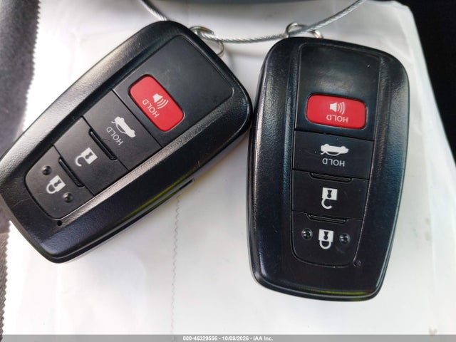 4T1B21HK2JU005141 Toyota Camry Hybrid Xle