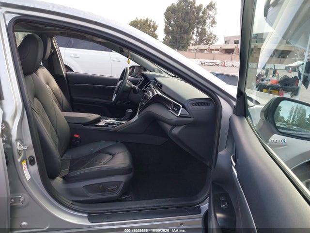 4T1B21HK2JU005141 Toyota Camry Hybrid Xle