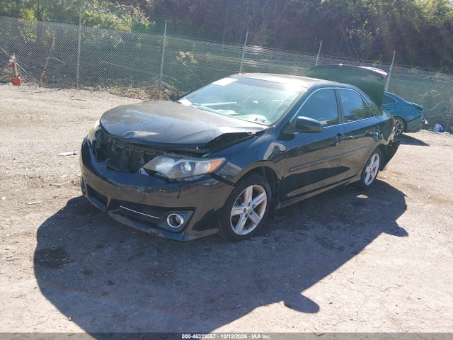 Toyota CAMRY SE 2014 4T1BF1FKXEU810074 Image 2