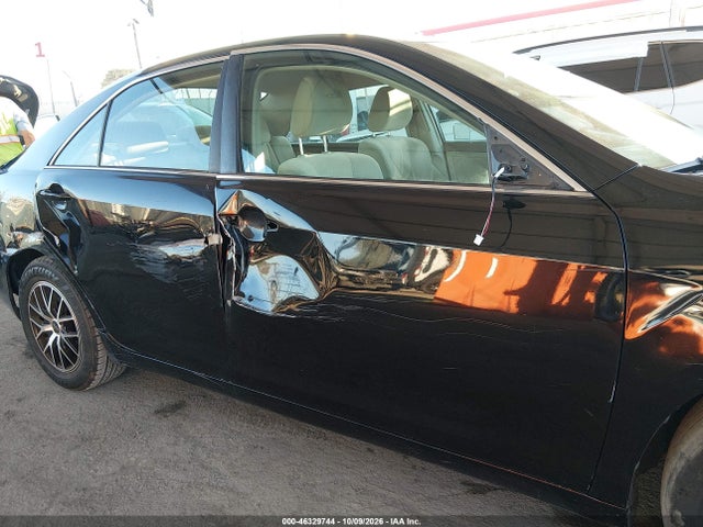 46329744 :رقم المزاد ، 4T4BF3EKXBR187232 vin ، 2011 Toyota Camry Le مزاد بيع