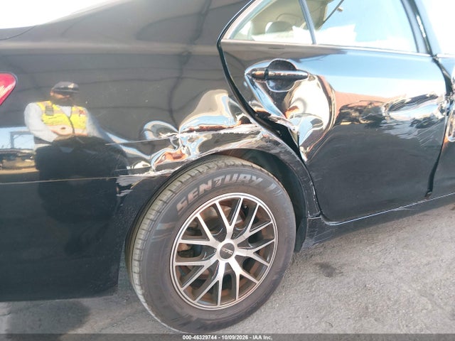 46329744 :رقم المزاد ، 4T4BF3EKXBR187232 vin ، 2011 Toyota Camry Le مزاد بيع