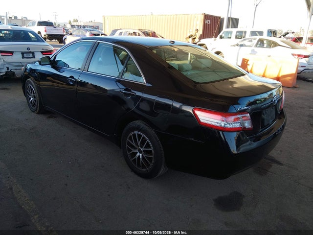 46329744 :رقم المزاد ، 4T4BF3EKXBR187232 vin ، 2011 Toyota Camry Le مزاد بيع