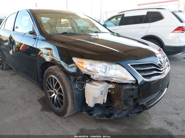 46329744 :رقم المزاد ، 4T4BF3EKXBR187232 vin ، 2011 Toyota Camry Le مزاد بيع