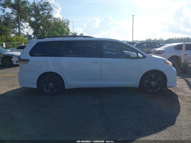 Aukcja sprzedaży 2011 Toyota Sienna Se, vin: 5TDXK3DC3BS153616, numer aukcji: 46329881