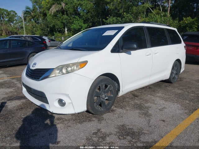 Aukcja sprzedaży 2011 Toyota Sienna Se, vin: 5TDXK3DC3BS153616, numer aukcji: 46329881