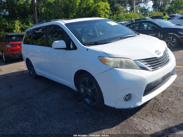 Aukcja sprzedaży 2011 Toyota Sienna Se, vin: 5TDXK3DC3BS153616, numer aukcji: 46329881