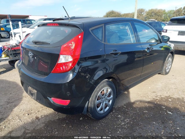 2014 Hyundai Accent Gs მანქანა იყიდება აუქციონზე, vin: KMHCT5AE4EU176282, აუქციონის ნომერი: 46329955