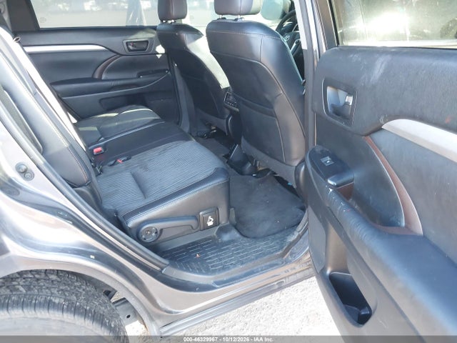 Toyota Highlander Le Plus V6 2015 5TDBKRFH4FS172199 Image 8