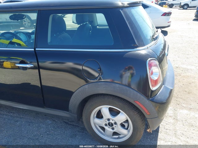 Aukcja sprzedaży 2011 Mini Cooper, vin: WMWSU3C50BT097348, numer aukcji: 46330077