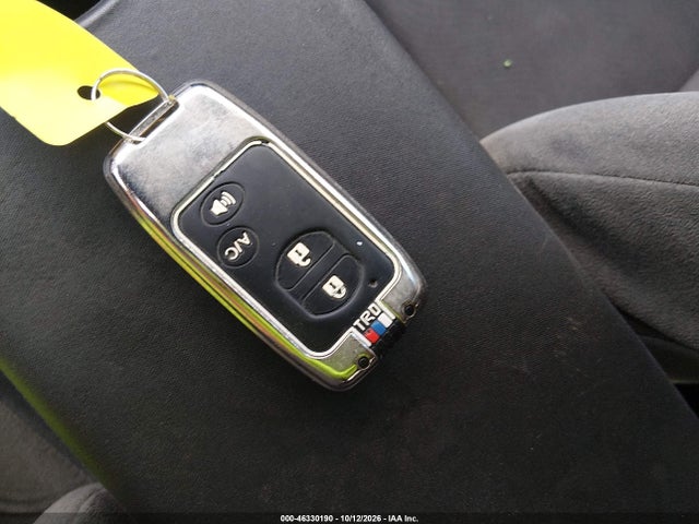 46330190 :رقم المزاد ، JTDKN3DU7E1826838 vin ، 2014 Toyota Prius Three مزاد بيع