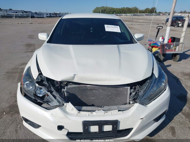 46330251 :رقم المزاد ، 1N4AL3AP4JC260724 vin ، 2018 Nissan Altima 2.5 Sr مزاد بيع