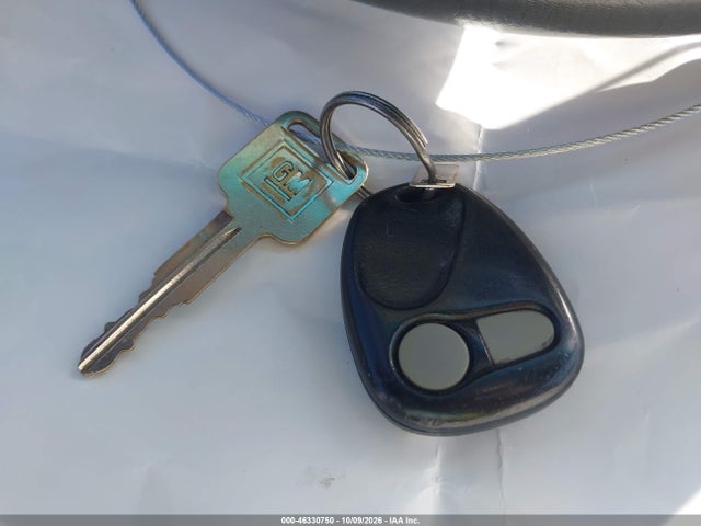 Aukcja sprzedaży 2003 Chevrolet Tracker Hard Top Base, vin: 2CNBE13C036917436, numer aukcji: 46330750