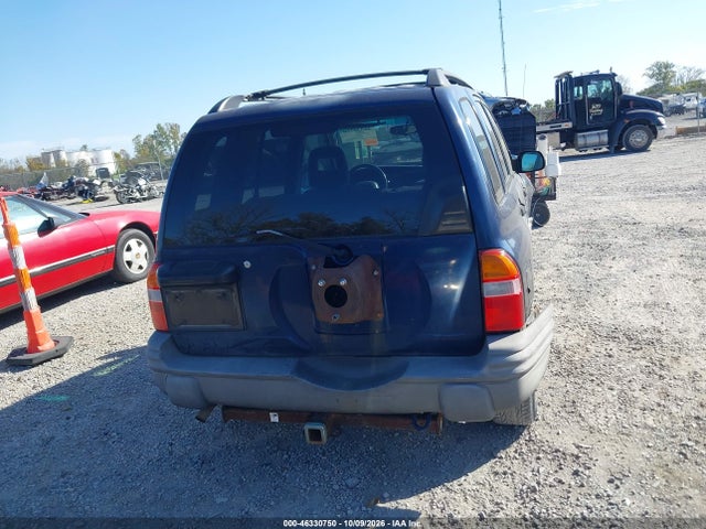 Aukcja sprzedaży 2003 Chevrolet Tracker Hard Top Base, vin: 2CNBE13C036917436, numer aukcji: 46330750