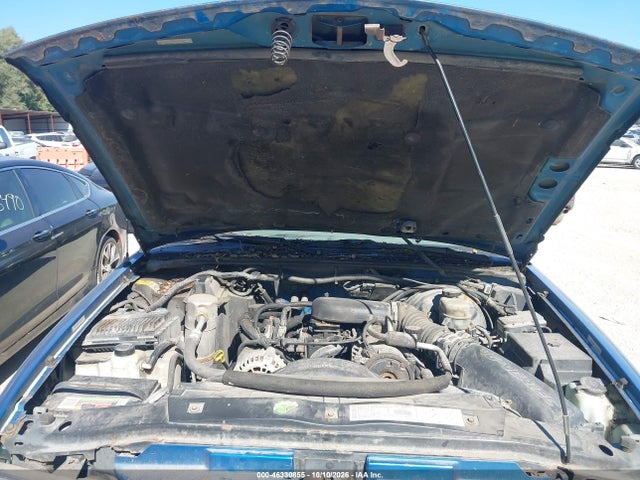 2000 Chevrolet Blazer Ls მანქანა იყიდება აუქციონზე, vin: 1GNCT18W1YK137684, აუქციონის ნომერი: 46330855