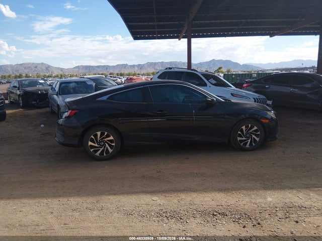 2HGFC4B58HH307300 Honda Civic Lx