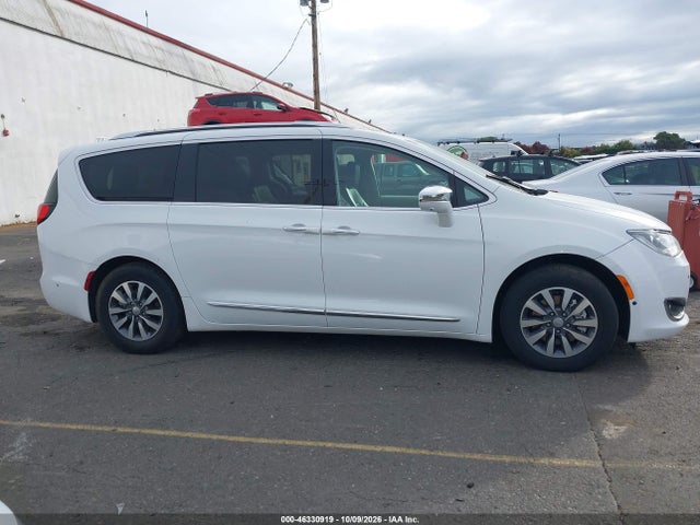 Chrysler Pacifica Hybrid Limited 2020 2C4RC1N7XLR199482 Image 12