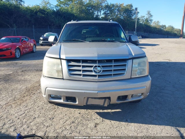 Продажа на аукционе авто 2005 Cadillac Escalade Esv Standard, vin: 3GYFK66N65G211355, номер лота: 46330936