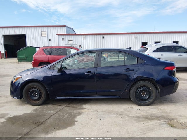 46331091 :رقم المزاد ، 5YFEPRAE5LP135646 vin ، 2020 Toyota Corolla Le مزاد بيع