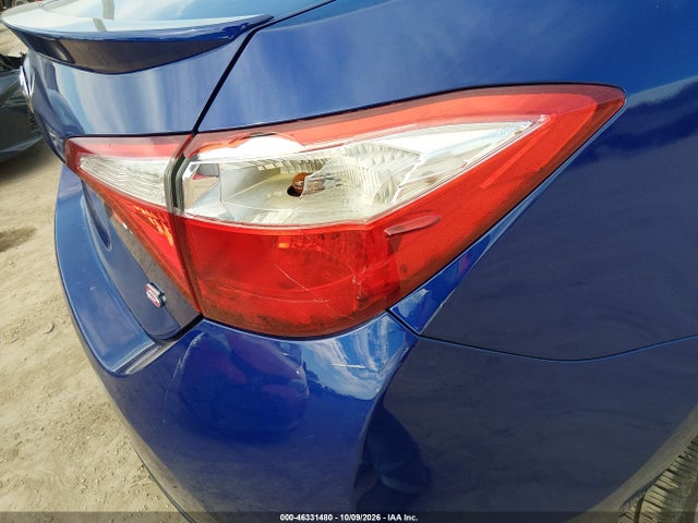 46331480 :رقم المزاد ، 5YFBURHEXFP290389 vin ، 2015 Toyota Corolla S Plus مزاد بيع