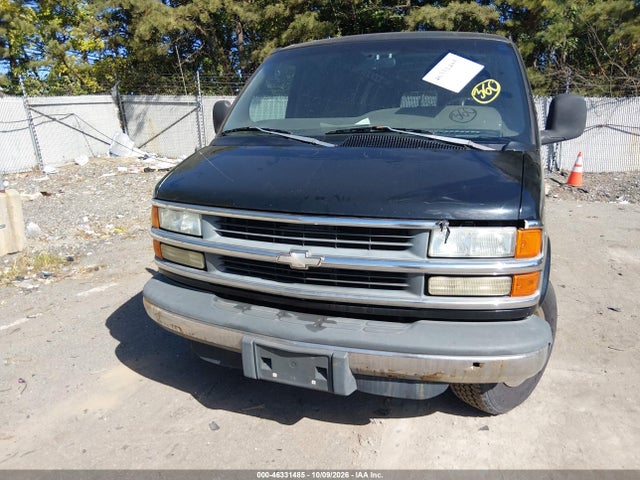 46331485 :رقم المزاد ، 1GCHG39G121235116 vin ، 2002 Chevrolet Express مزاد بيع