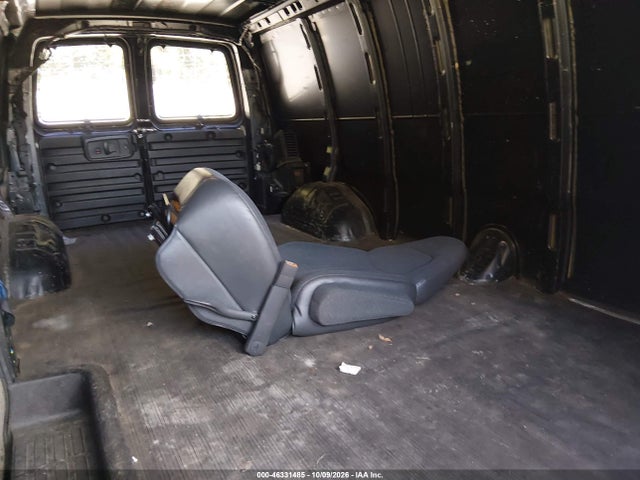 46331485 :رقم المزاد ، 1GCHG39G121235116 vin ، 2002 Chevrolet Express مزاد بيع