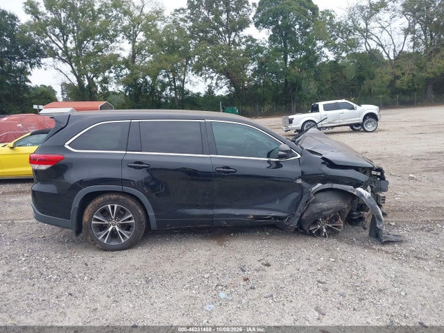 Aukcja sprzedaży 2018 Toyota Highlander Le, vin: 5TDBZRFH6JS802969, numer aukcji: 46331488