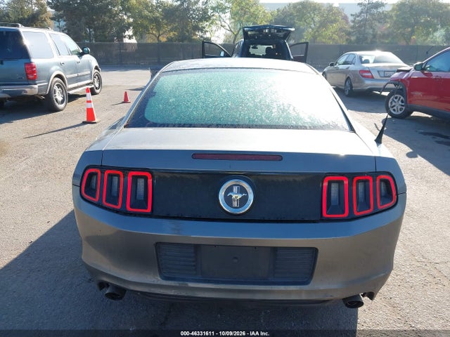 46331611 :رقم المزاد ، 1ZVBP8AM1D5216496 vin ، 2013 Ford Mustang V6 مزاد بيع