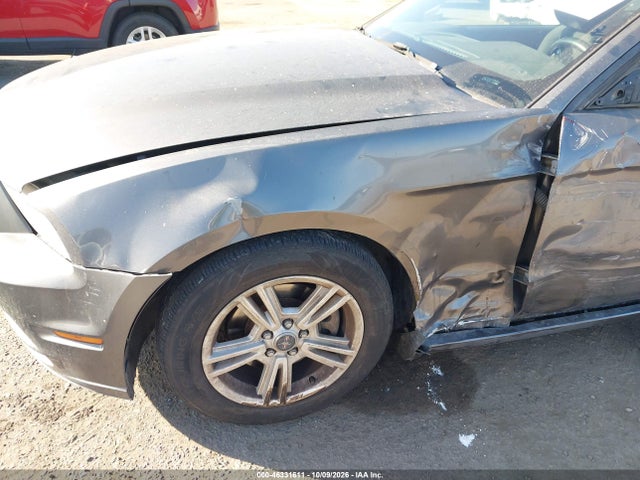 46331611 :رقم المزاد ، 1ZVBP8AM1D5216496 vin ، 2013 Ford Mustang V6 مزاد بيع