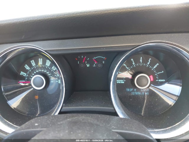 46331611 :رقم المزاد ، 1ZVBP8AM1D5216496 vin ، 2013 Ford Mustang V6 مزاد بيع