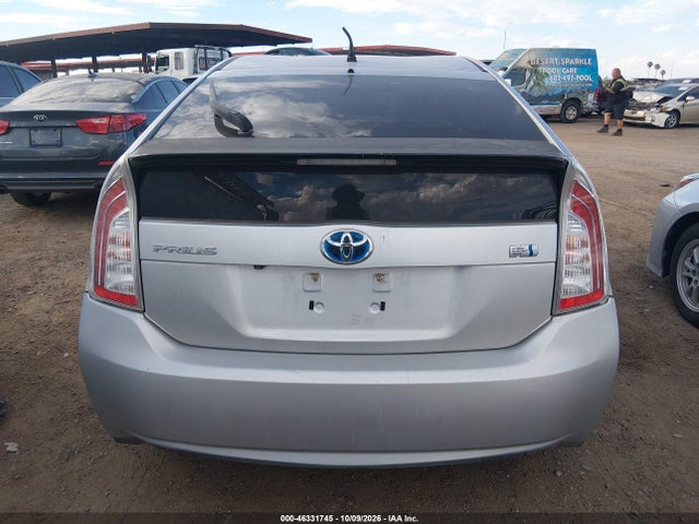 Toyota Prius Two 2015 JTDKN3DU1F0449737 Image 15