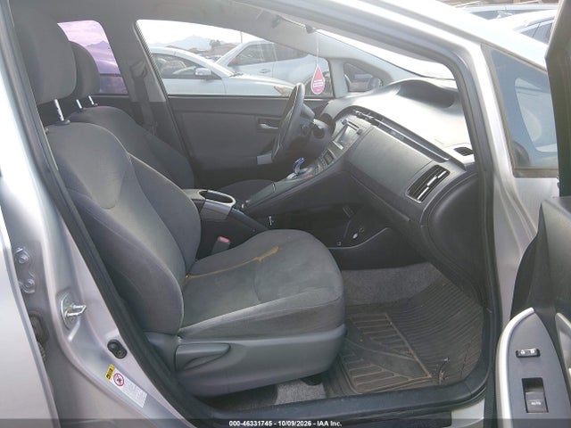 Toyota Prius Two 2015 JTDKN3DU1F0449737 Image 5
