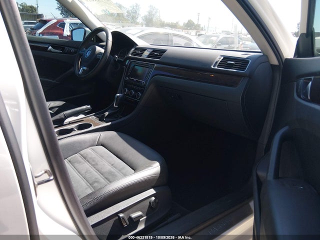 2014 Volkswagen Passat 2.0l Tdi Sel Premium მანქანა იყიდება აუქციონზე, vin: 1VWCN7A30EC093458, აუქციონის ნომერი: 46331819
