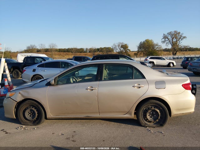 46332133 :رقم المزاد ، 2T1BU4EE7DC919546 vin ، 2013 Toyota Corolla Le مزاد بيع