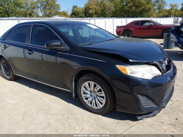 46332148 :رقم المزاد ، 4T4BF1FK6DR311860 vin ، 2013 Toyota Camry Le مزاد بيع